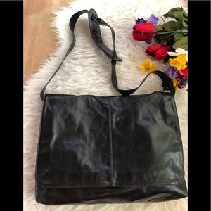 🌺LARGE messenger /laptop bag🌺